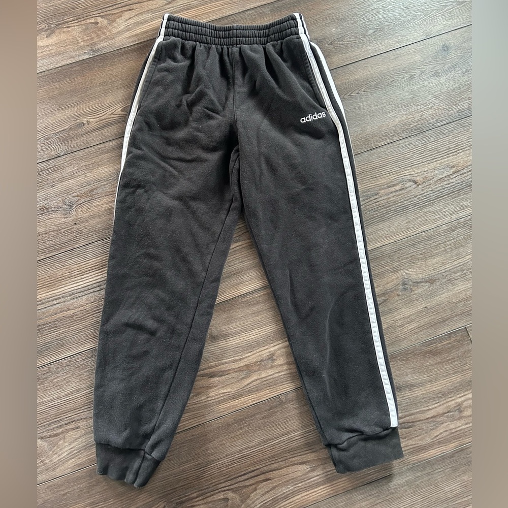 Boys black Adidas sweatpants size Medium 10-12